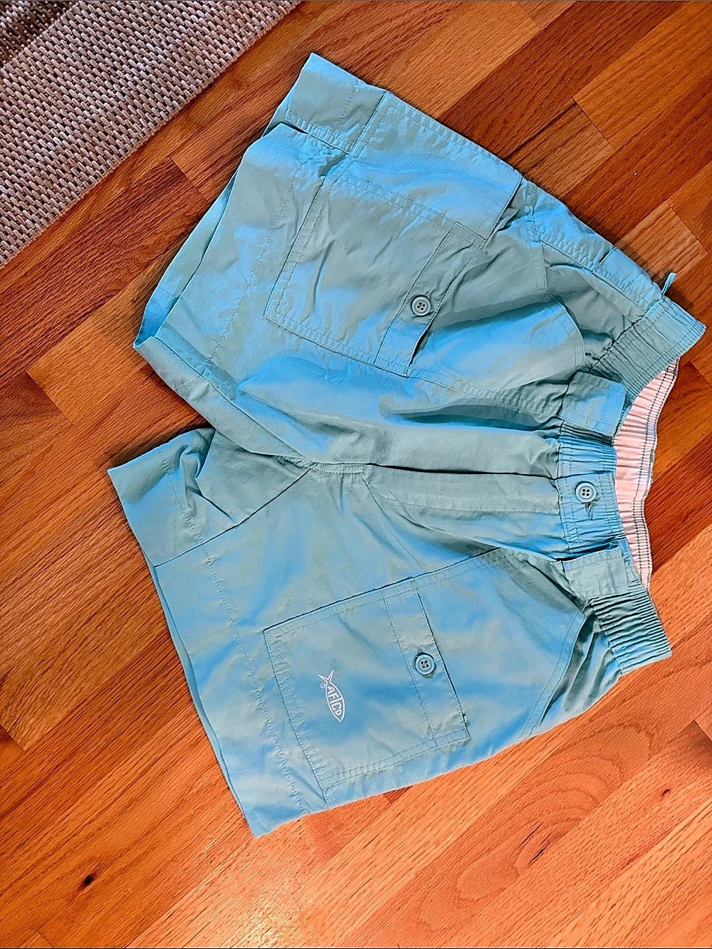 Aftco Mens Fishing Shorts in a Turquoise Color Waist 30 Like New